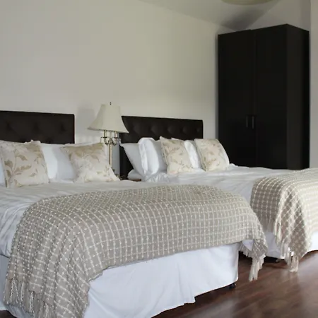 Sheephouse Country Courtyard