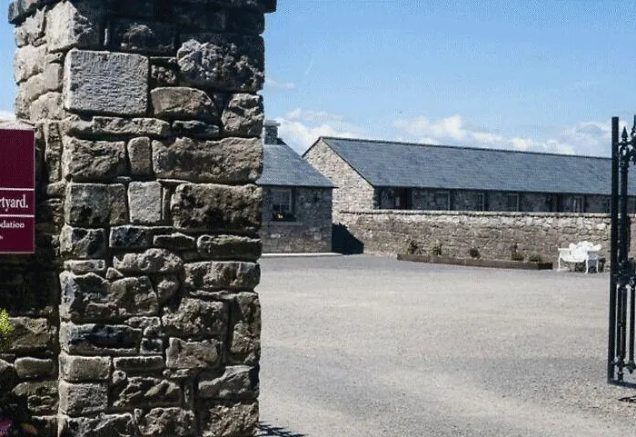 Landsted Sheephouse Country Courtyard *